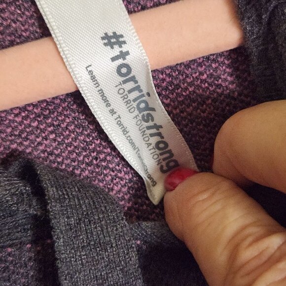 Torrid Breast Cancer Awareness Jaquard Raglan Hoodie Sweater Size 1X - Picture 13 of 14